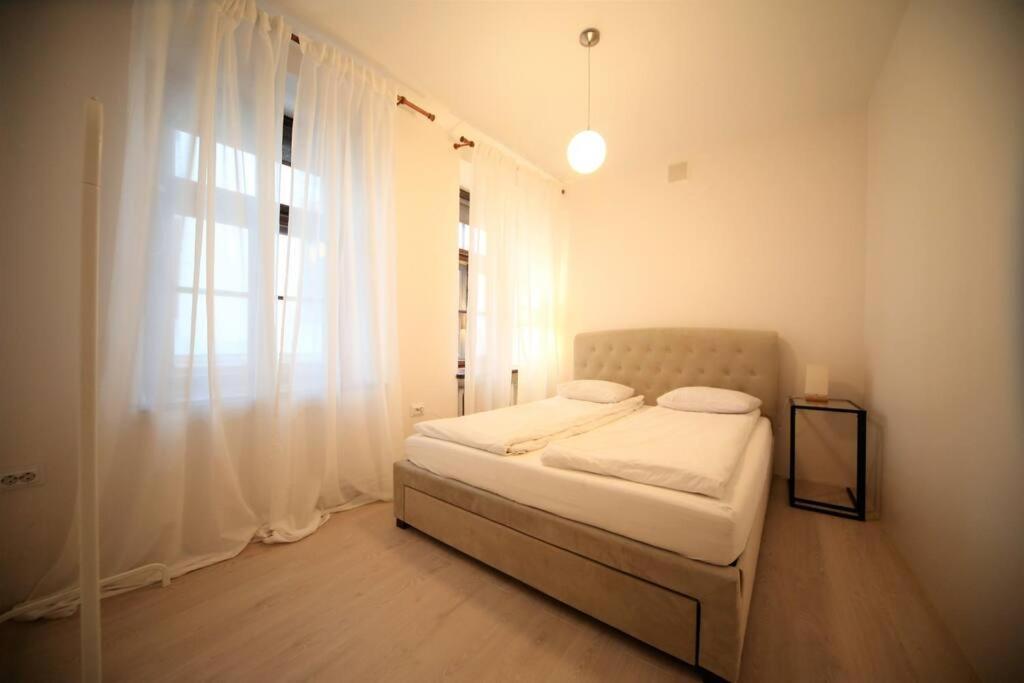 Lovely Two Bedroom In The Old Town Riga Extérieur photo