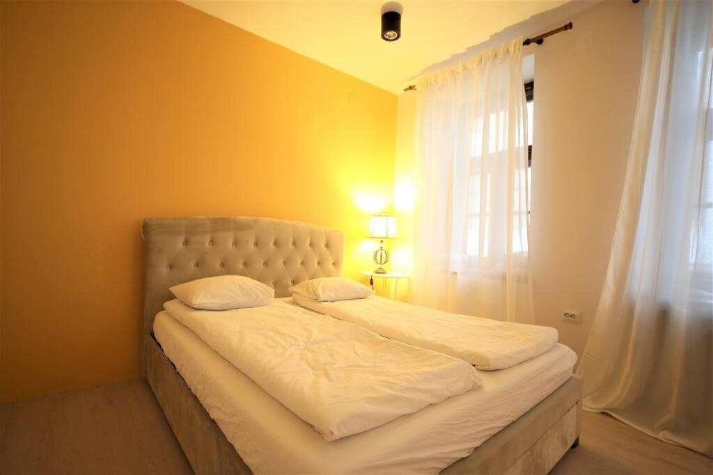 Lovely Two Bedroom In The Old Town Riga Extérieur photo